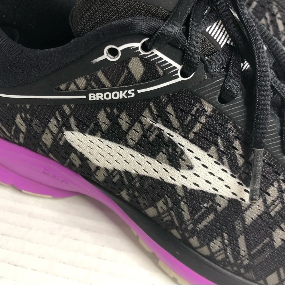 Brooks Sneakers Launch 5 Womens Size 9 Running Shoes Black Purple 1202661B090